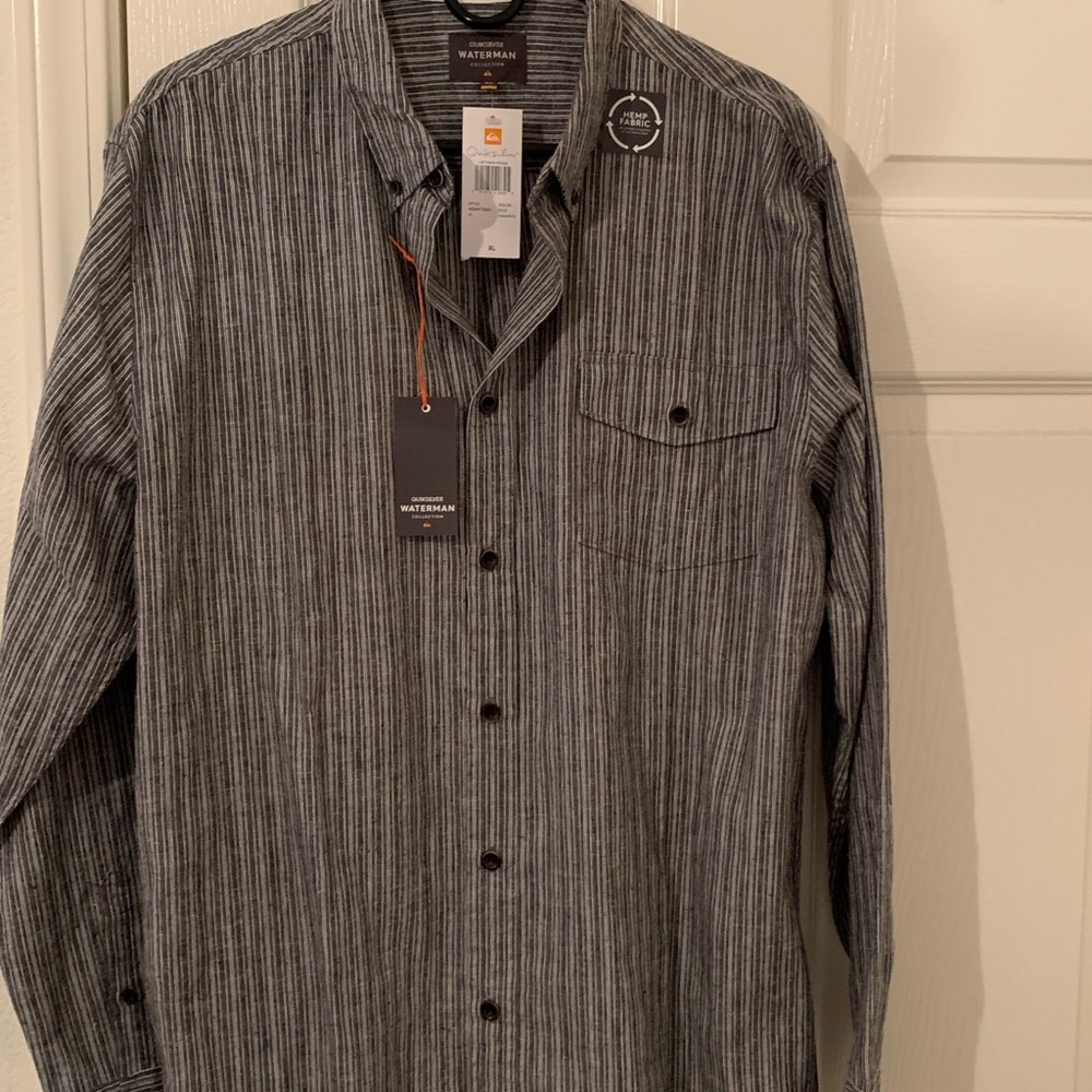 Men’s Quiksilver Button Down Shirt